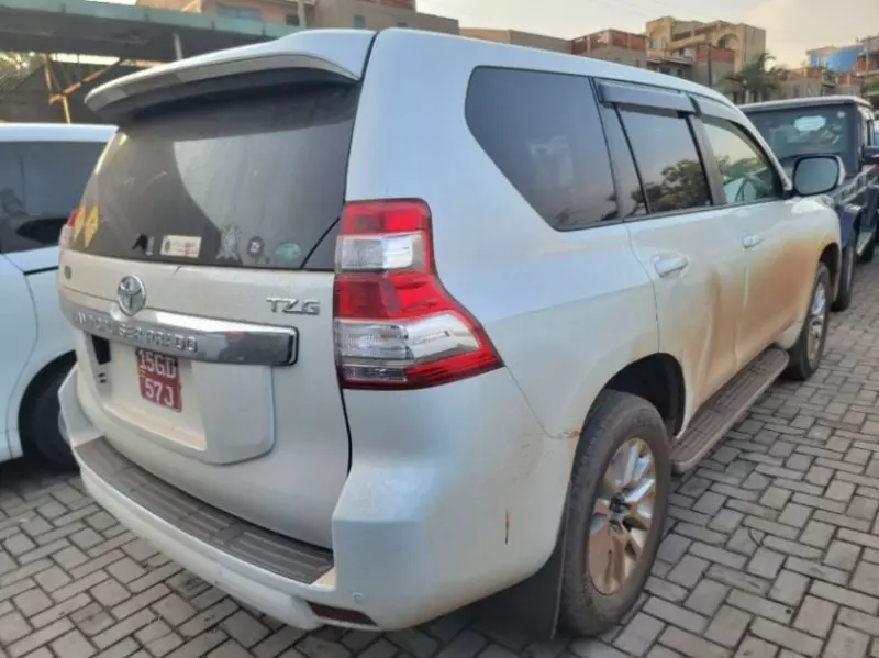 Toyota Landcruiser Prado   - 2016