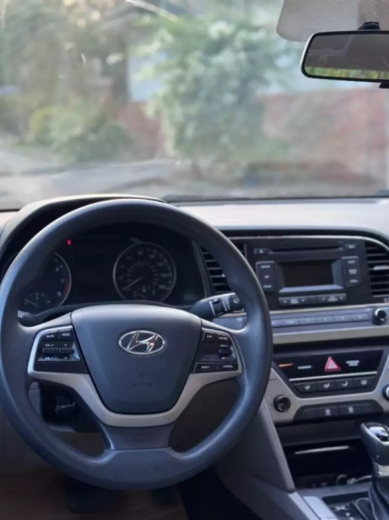 Hyundai Elantra   - 2017