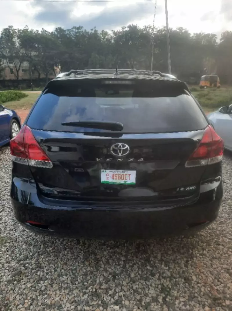 Toyota Venza   - 2013