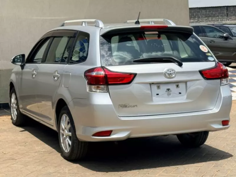 Toyota Fielder    - 2018