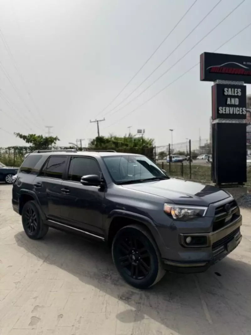 Toyota 4Runner   - 2020