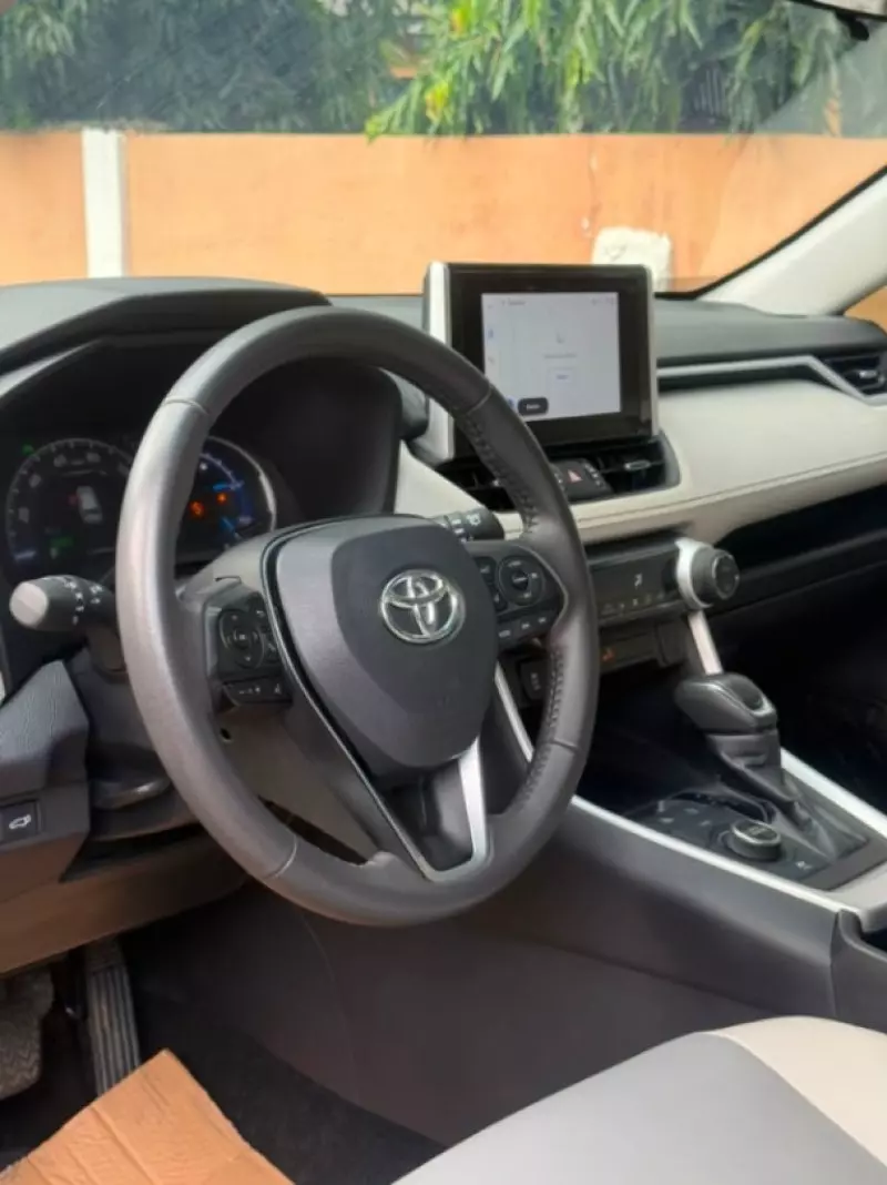 TOYOTA RAV 4   - 2024