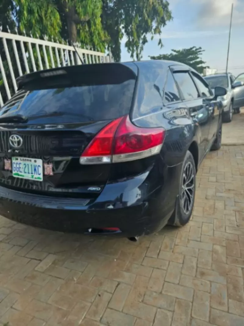 TOYOTA Venza   - 2011