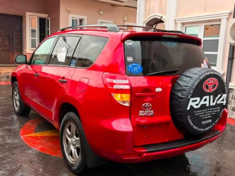 TOYOTA RAV 4 - 2011