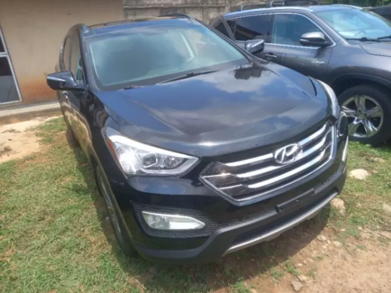 Hyundai Santa Fe   - 2014