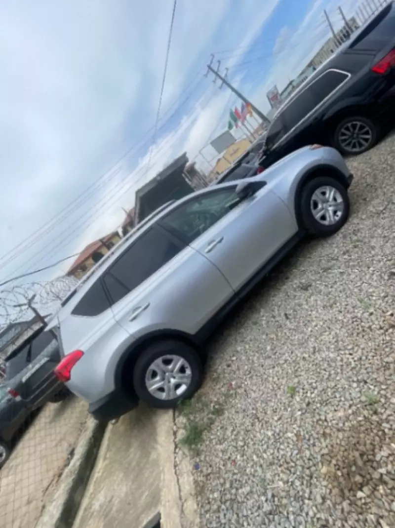 Toyota RAV4   - 2014