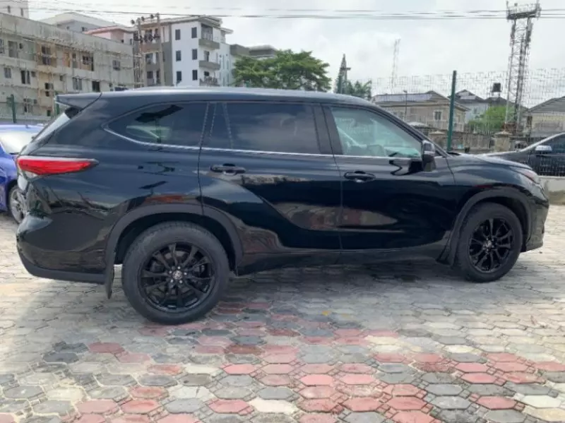 TOYOTA Highlander - 2021