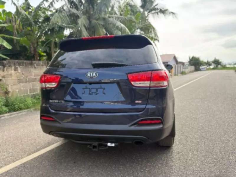 KIA Sorento   - 2016