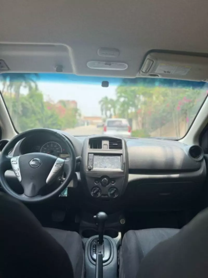 Nissan Versa   - 2019