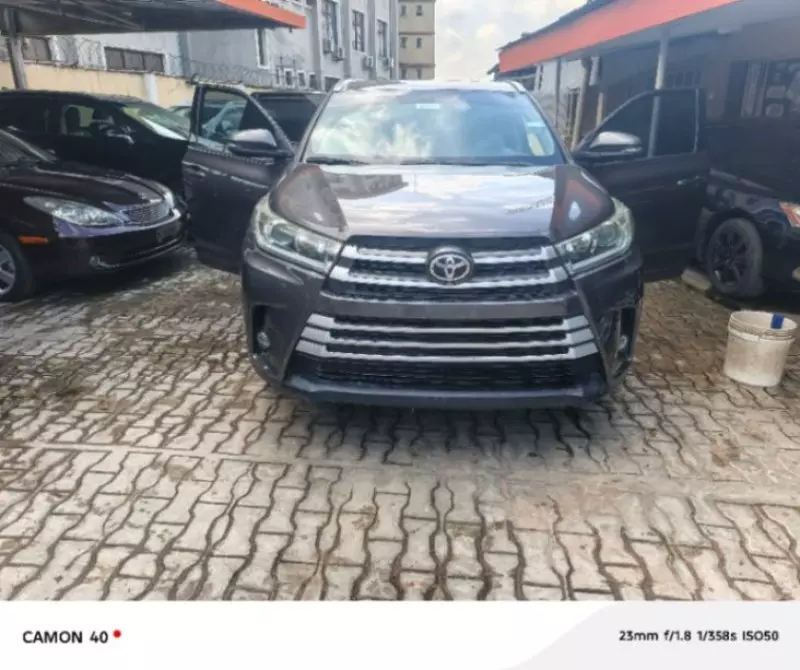 Toyota Highlander   - 2014