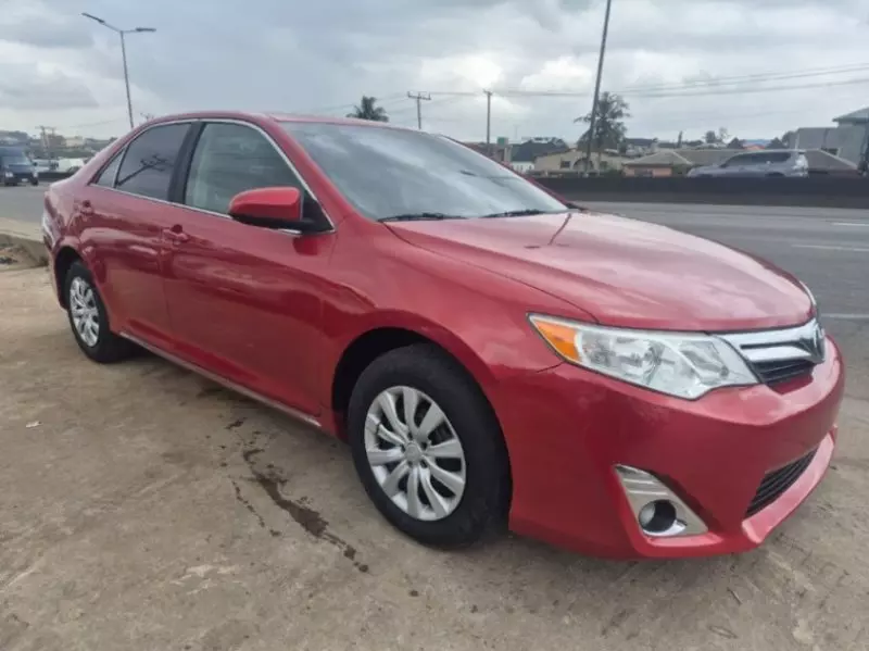 TOYOTA Camry   - 2012