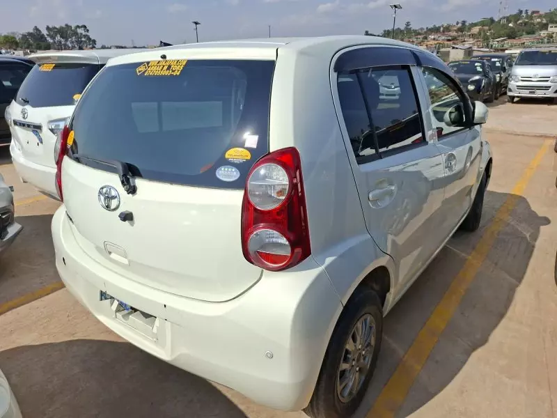 TOYOTA Passo   - 2012