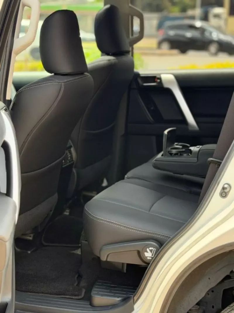Toyota Landcruiser Prado   - 2019