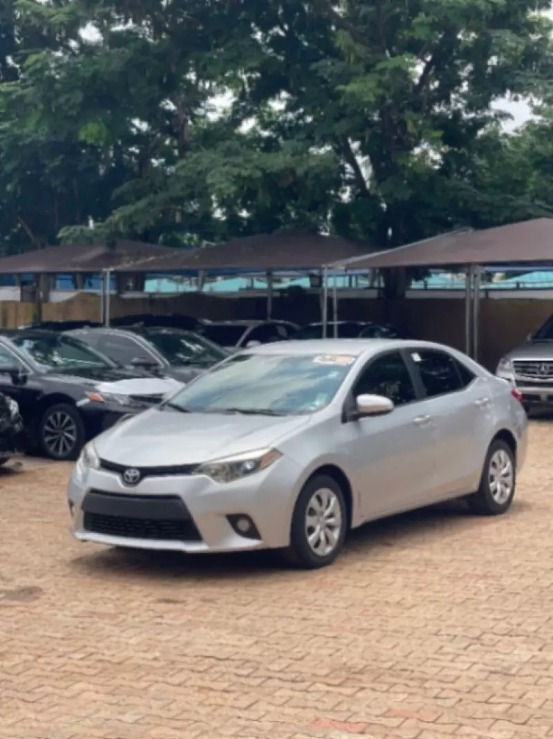 Toyota Corolla   - 2014