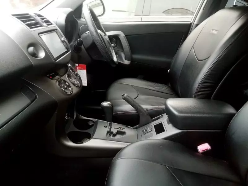 Toyota RAV 4   - 2010