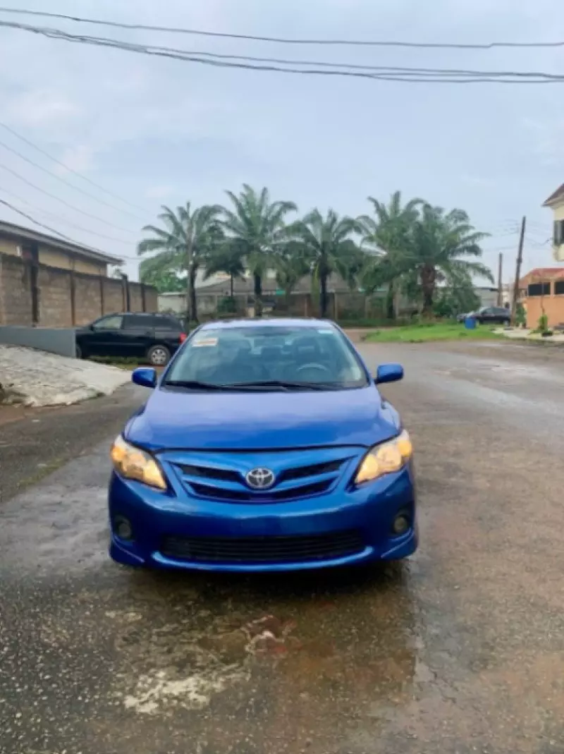 Toyota Corolla   - 2011