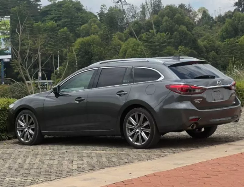 Mazda Atenza    - 2018