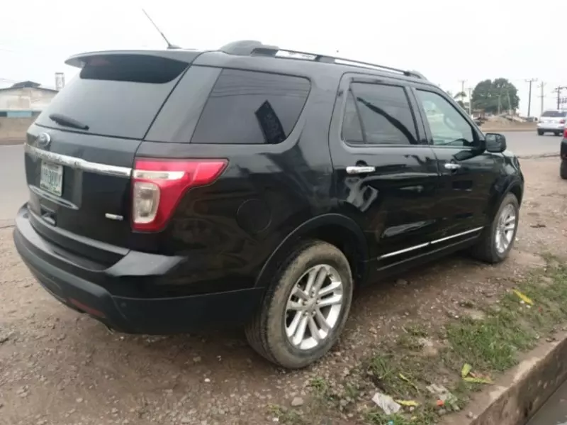 Ford Explorer   - 2012