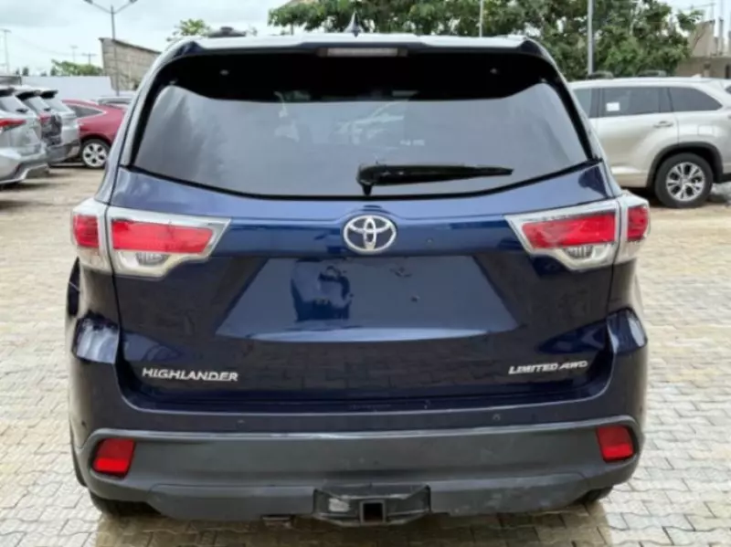 TOYOTA Highlander   - 2015