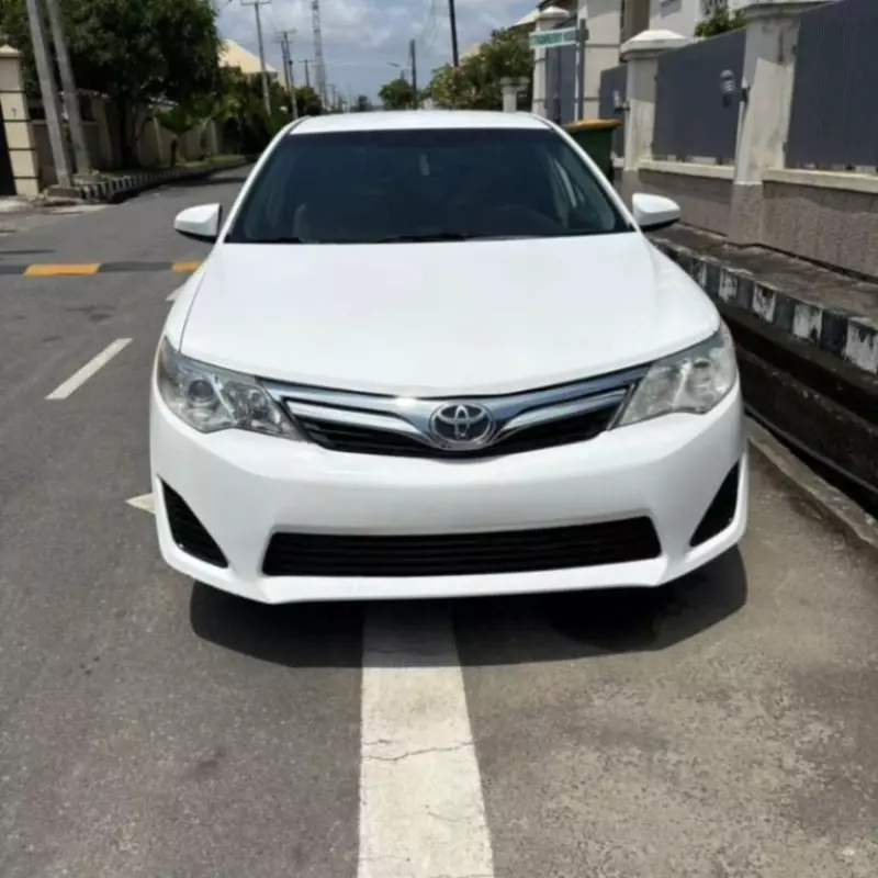 Toyota Camry   - 2012