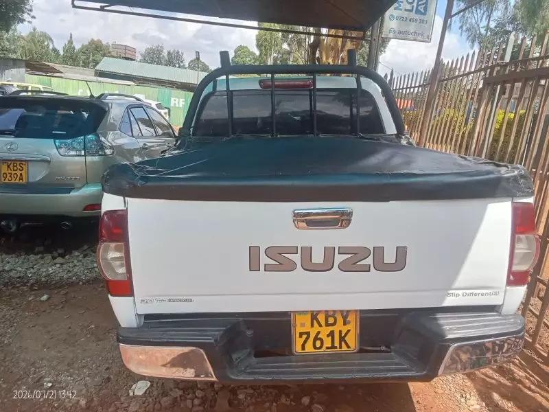 Isuzu D-Max   - 2011
