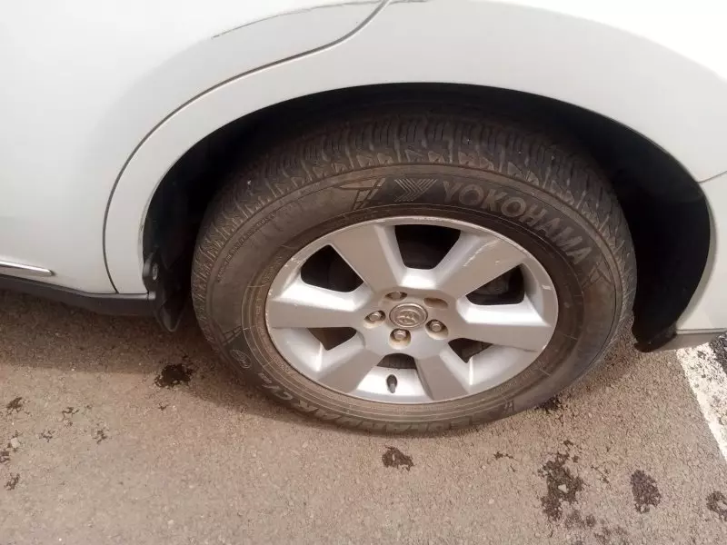 Toyota Harrier hybrid    - 2015