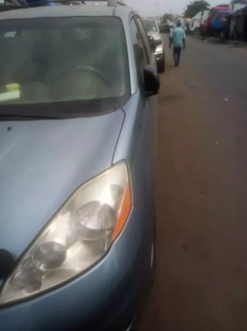 Toyota Sienna   - 2008