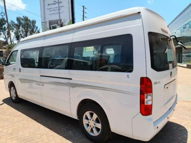 TOYOTA Hiace   - 2013