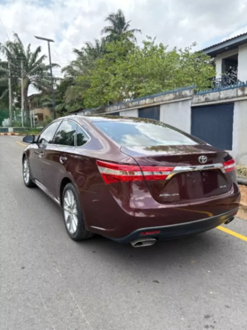 TOYOTA Avalon   - 2013