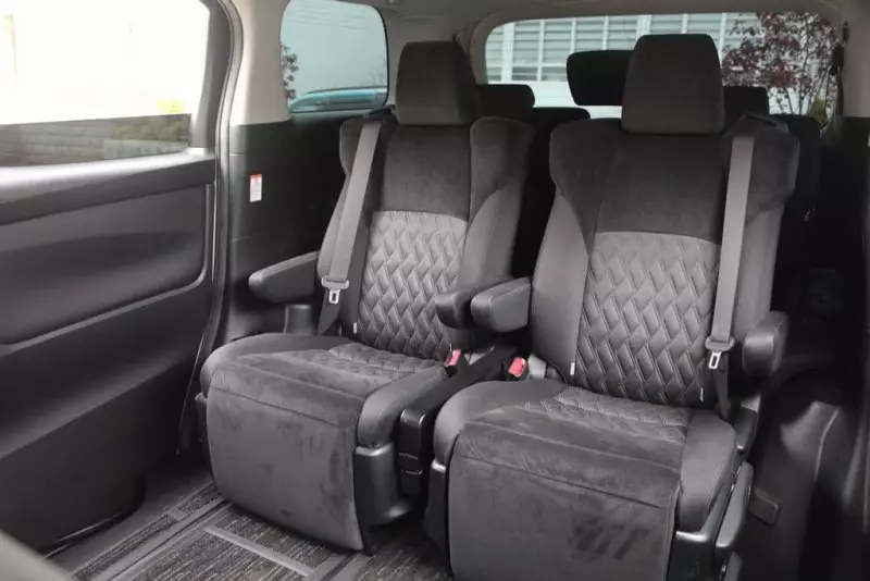 TOYOTA Vellfire    - 2019