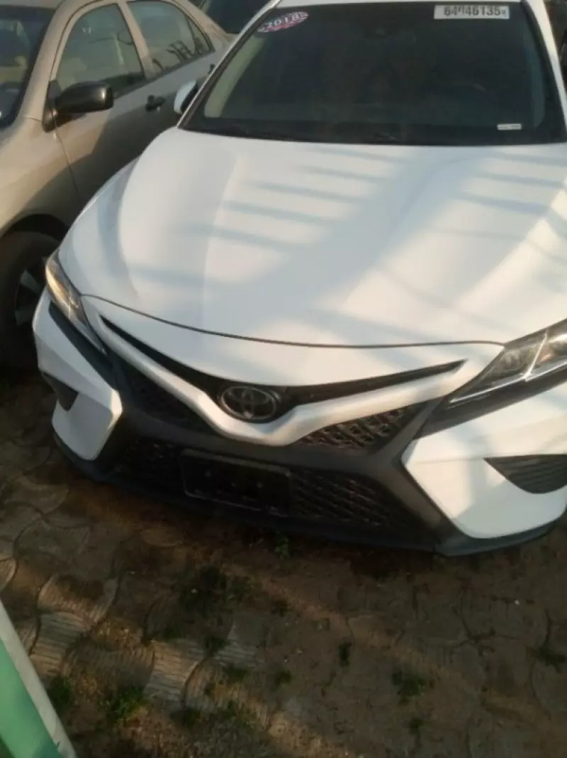 Toyota Camry   - 2018
