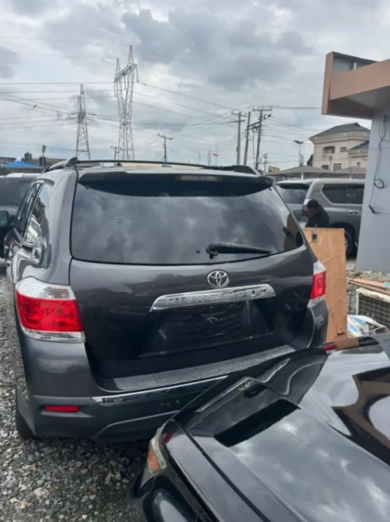 Toyota Highlander - 2011