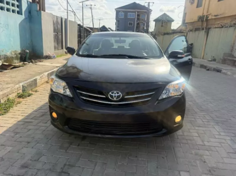 Toyota Corolla   - 2011
