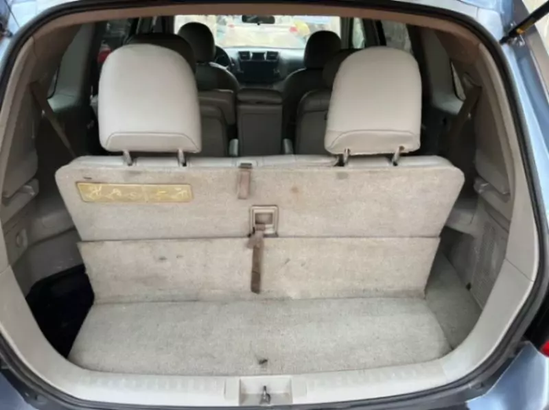 Toyota Highlander   - 2010