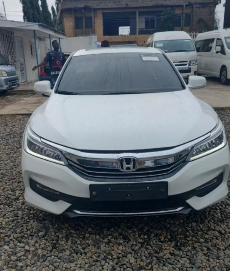 Honda Accord   - 2018