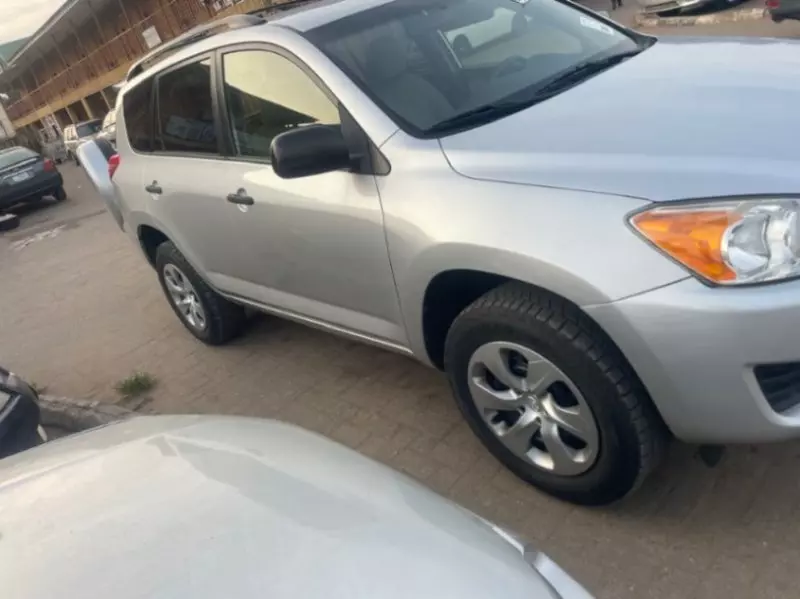 Toyota RAV4   - 2012