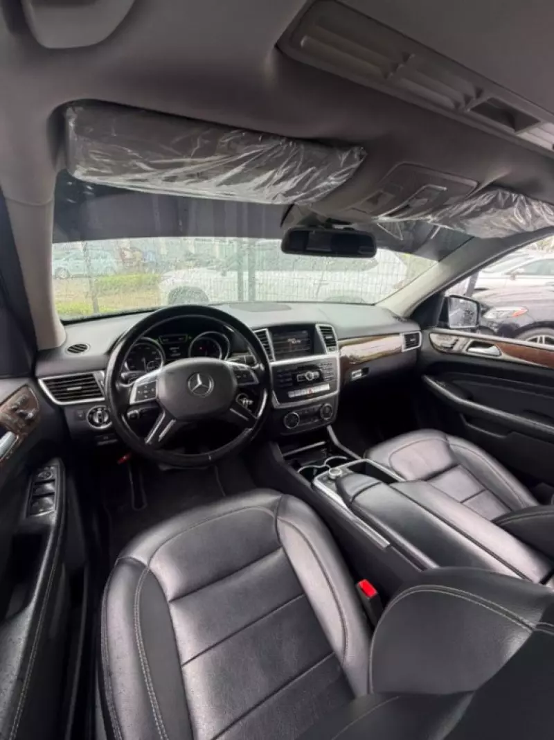 Mercedes-Benz ML 350   - 2012