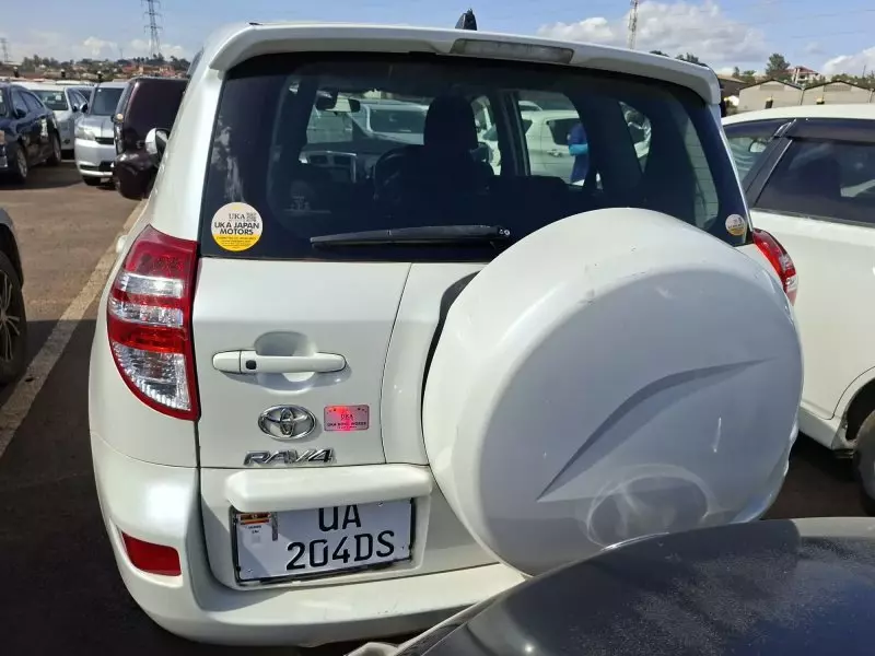 Toyota RAV 4   - 2011