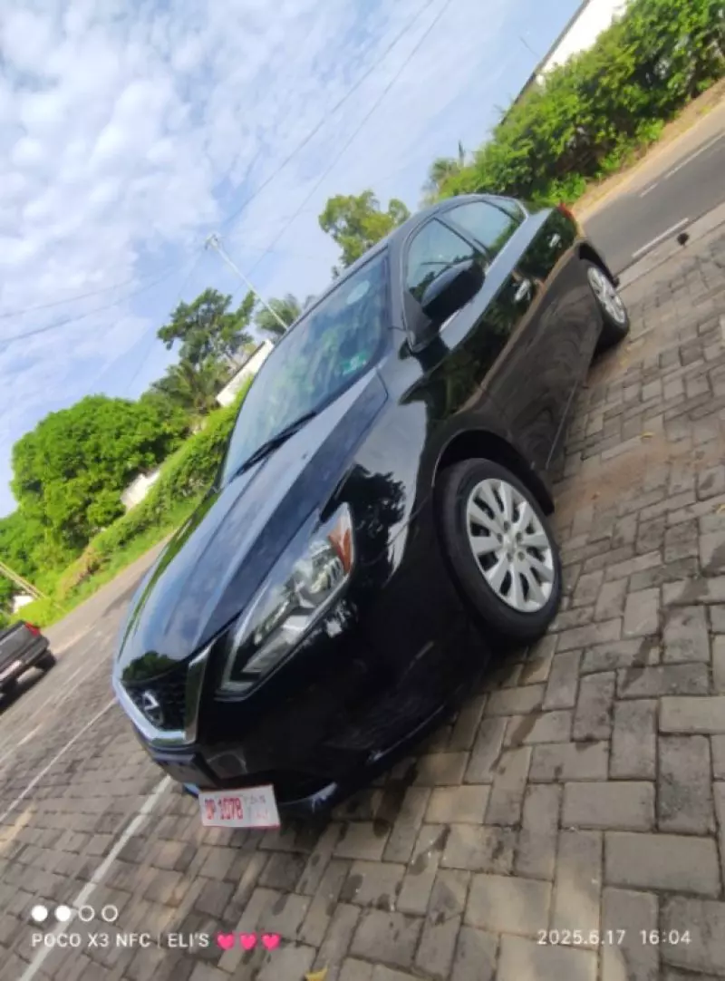 Nissan Sentra   - 2017