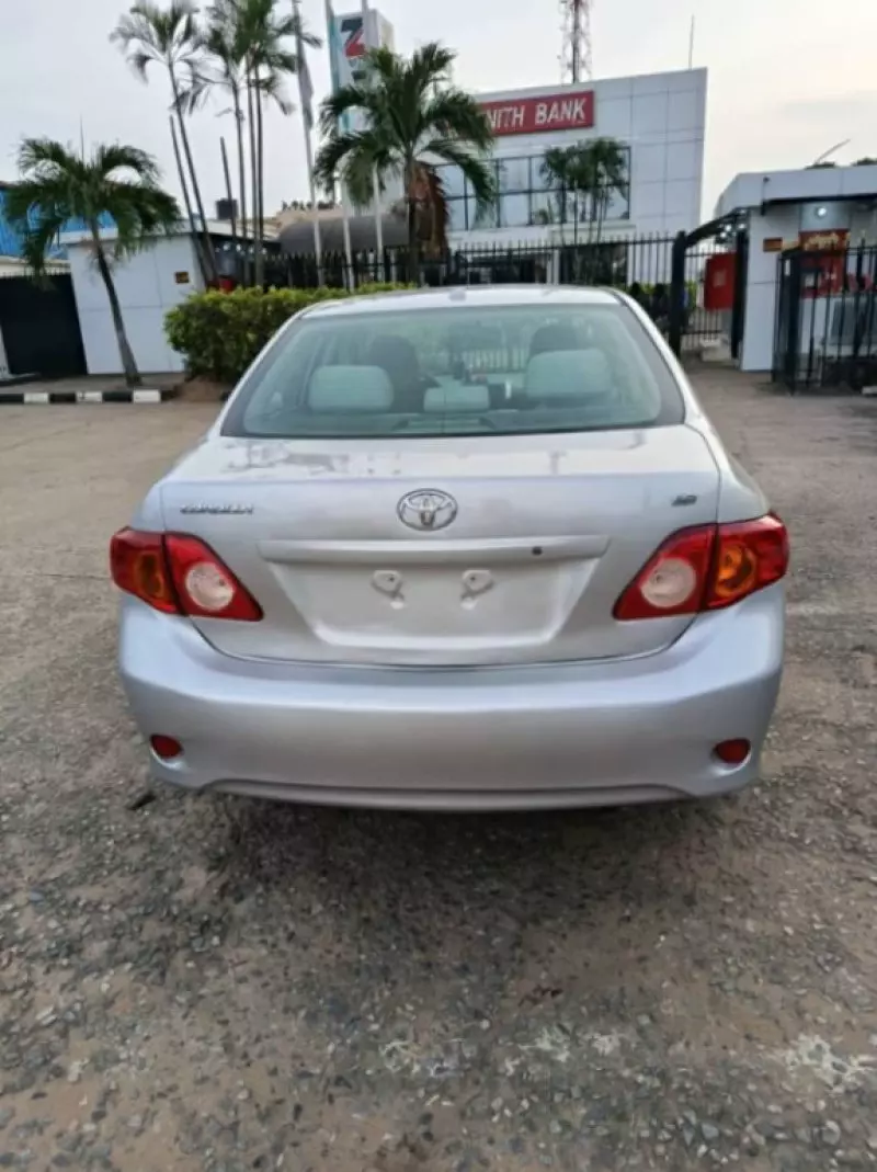 TOYOTA Corolla   - 2009