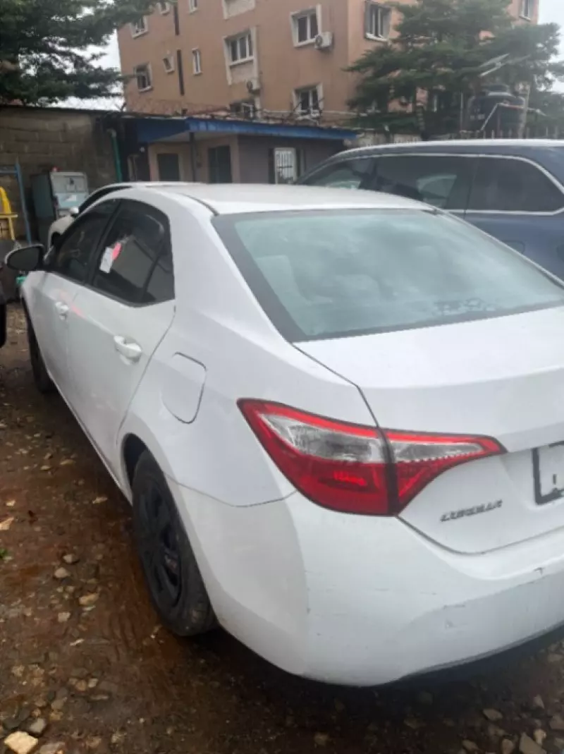 TOYOTA Corolla   - 2014