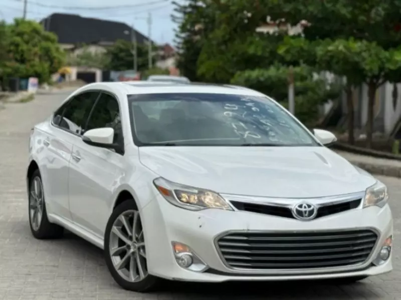 Toyota Camry   - 2016