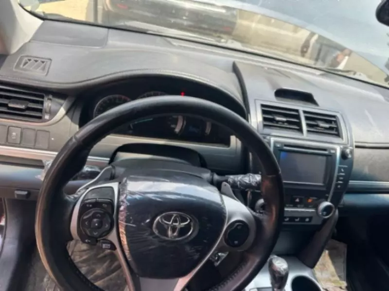 Toyota Camry   - 2013
