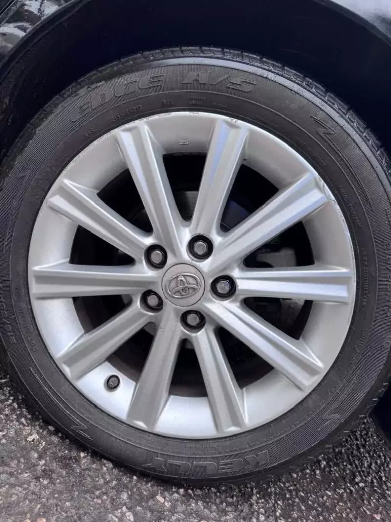 Toyota Camry   - 2012