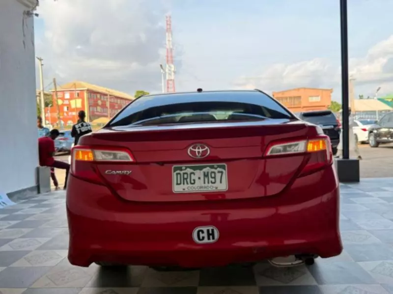 TOYOTA Camry - 2012