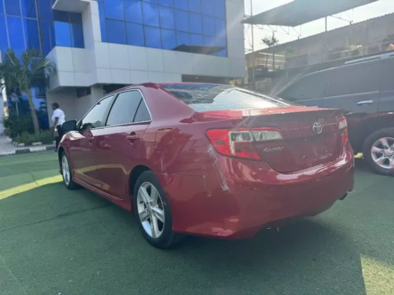 TOYOTA Camry - 2014