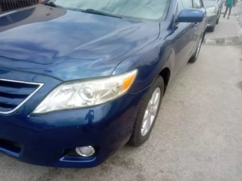 Toyota Camry - 2010