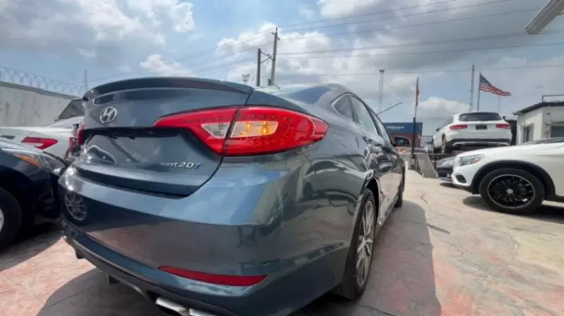 Hyundai Sonata   - 2015