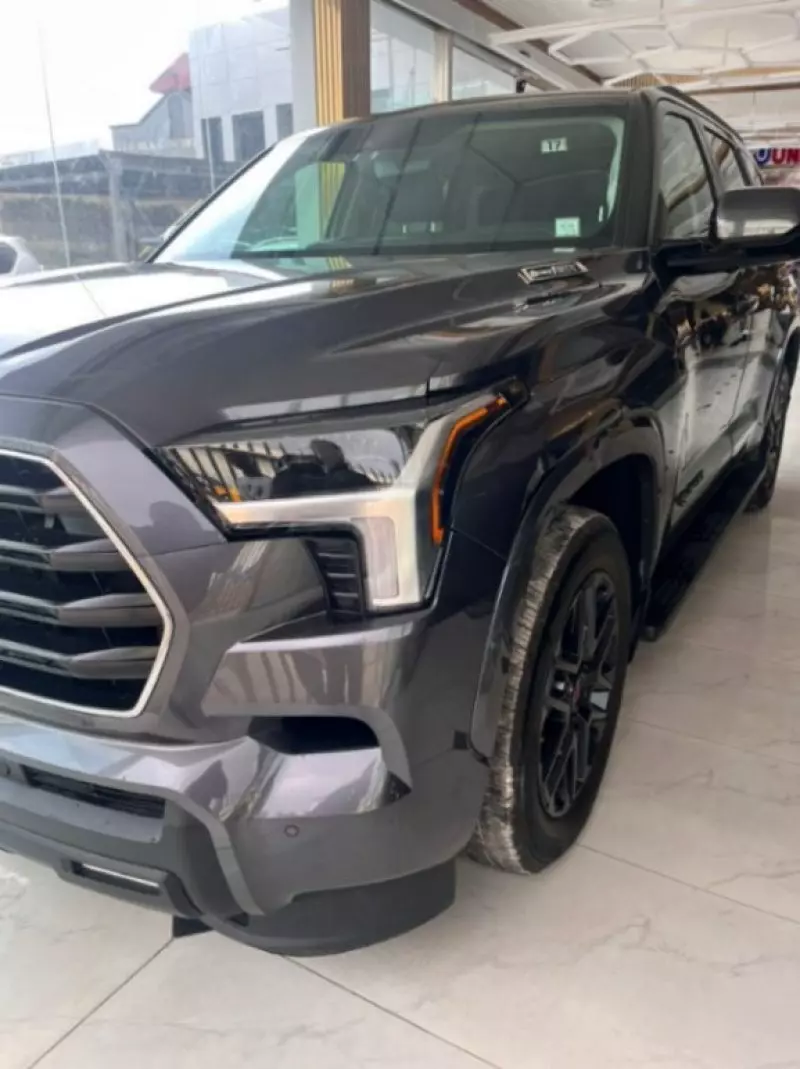 Toyota Sequoia   - 2024