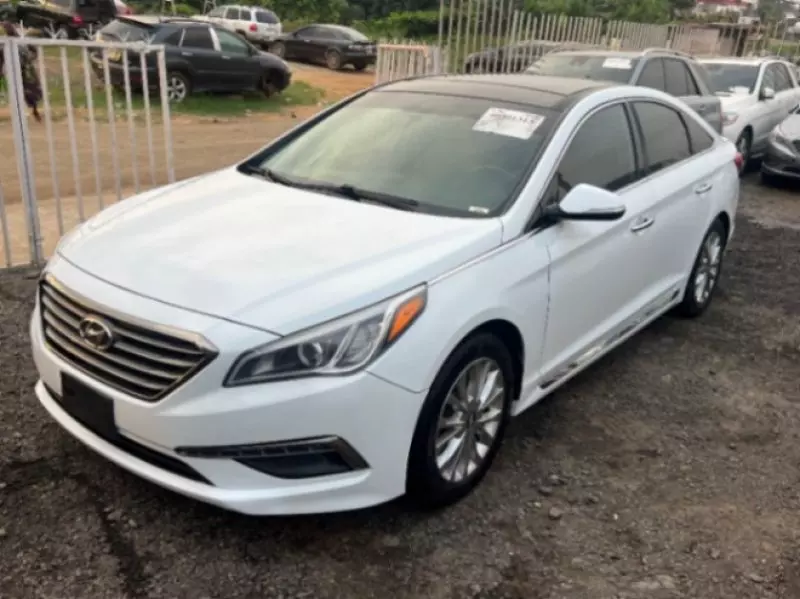 Hyundai Sonata   - 2015
